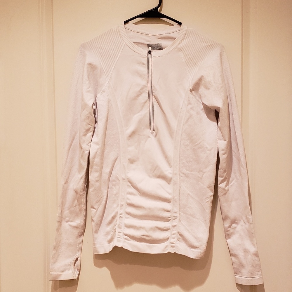 Athleta White fitted half zip workout top